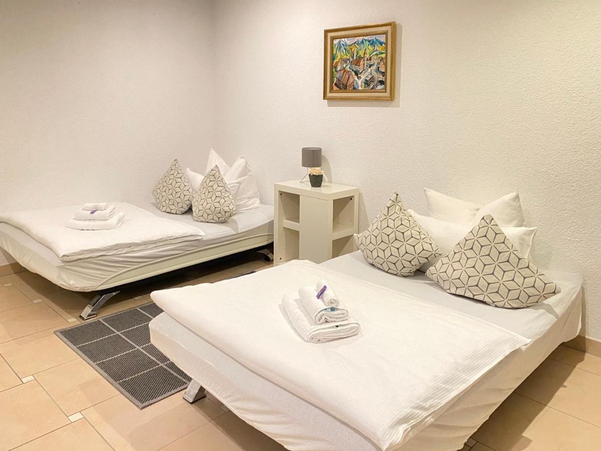 2 Zimmer Apartment, 70 Qm, Max 4 Pers, Private Terasse, 2 Parkplaetze, Internet 250 Mbit Gärtringen Εξωτερικό φωτογραφία